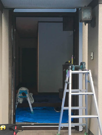 ドアリモ 外額縁取付中