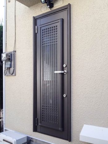 リシェント勝手口ドア オータムブラウン色